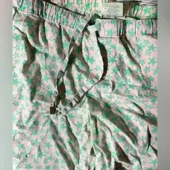 Vineyard vines pink & green pajama pants with starfish design women’s size small - Picture 3 of 6